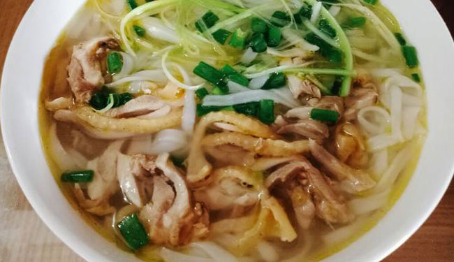 Phở gà truyền thống