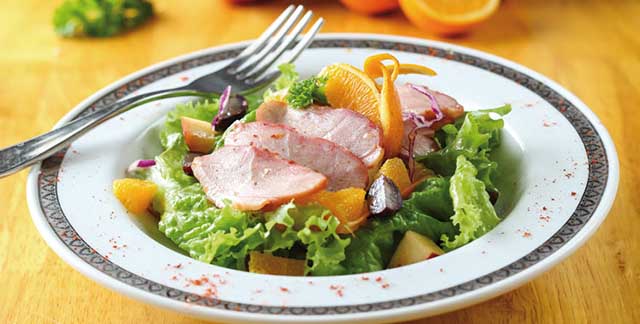 Thành phẩm món salad ức vịt xông khói, món ngon từ ức vịt xông khói