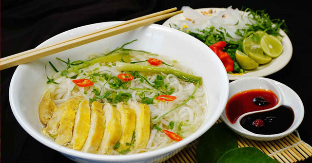 Phở gà miền Nam