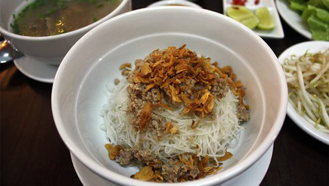 Phở khô gà Gia Lai